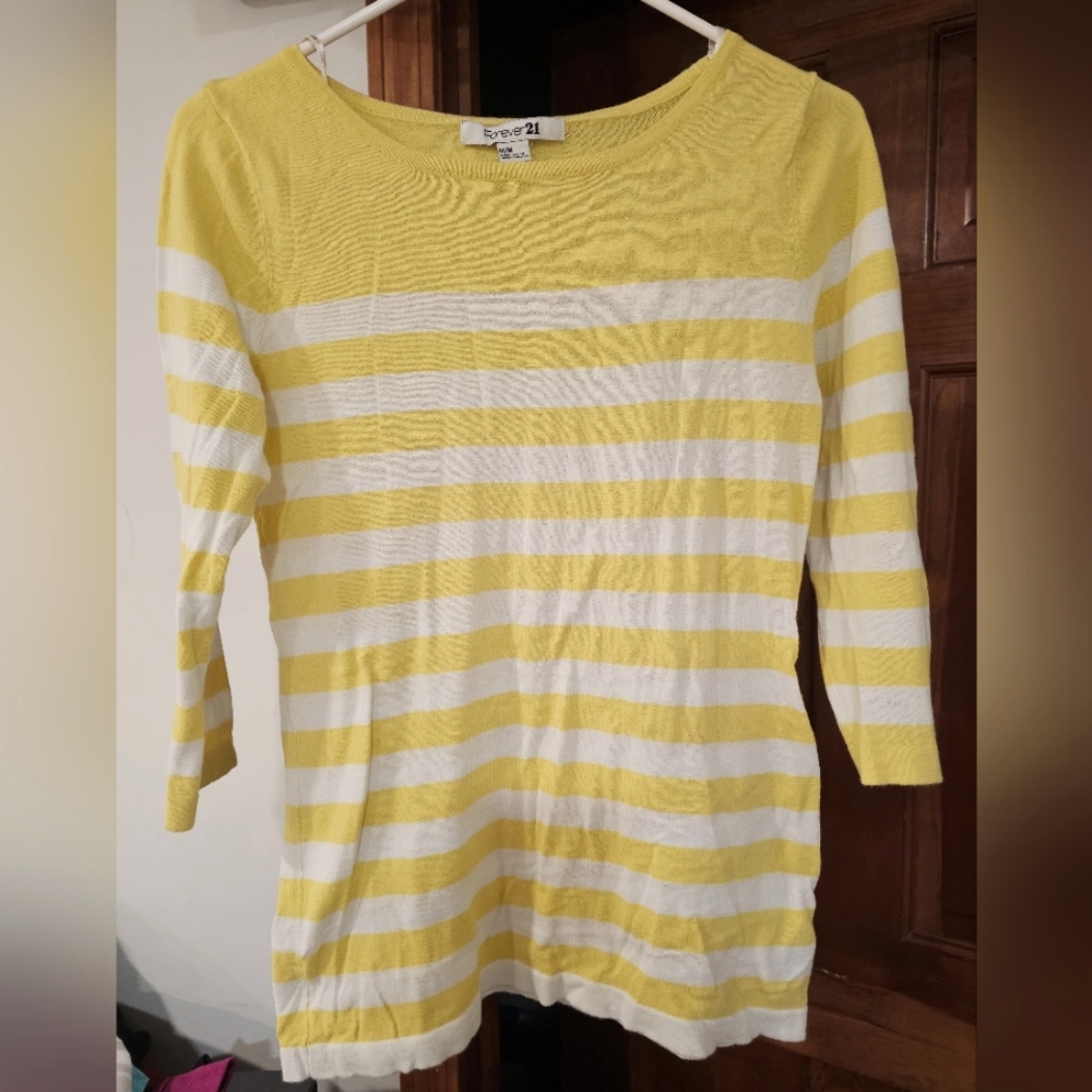 Forever 21 Women's M yellow & white striped sweater